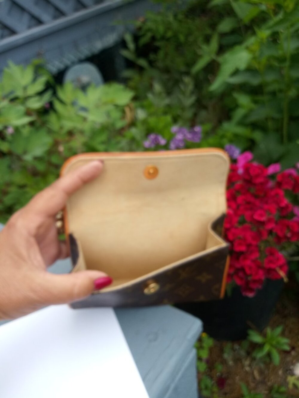 LOUIS VUITTON Pochette Florentine Bum Bag - Picture 11 of 13